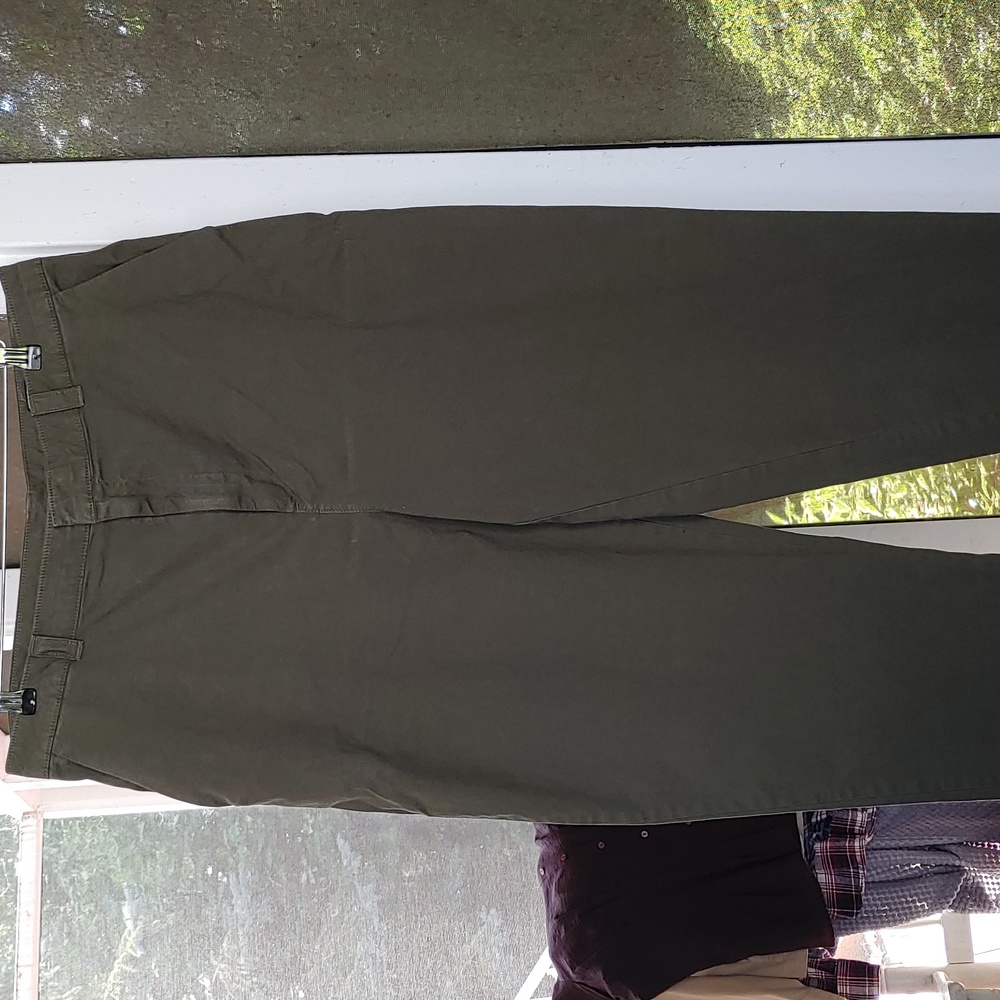 Women's Gap brand khaki pants. Size 16 Tall. Nwt